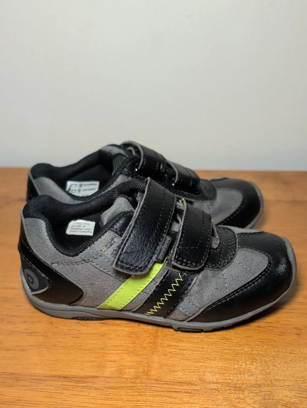 Pediped Gehrig Sneakers Black Gray Lime Green Hook & Loop Sporty Boys Size 9-9.5